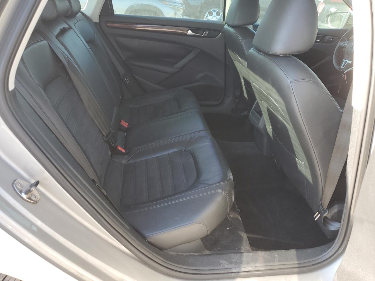 2012 Volkswagen Passat Sel VIN: 1VWCN7A32CC053931 Lot: 86692985