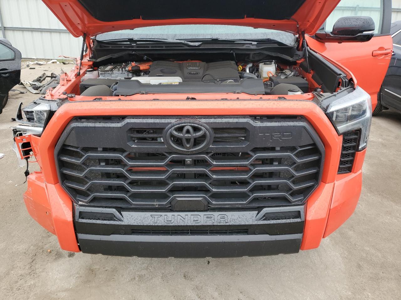 2024 Toyota Tundra Crewmax Platinum VIN: 5TFWC5EC6RX005158 Lot: 86288335