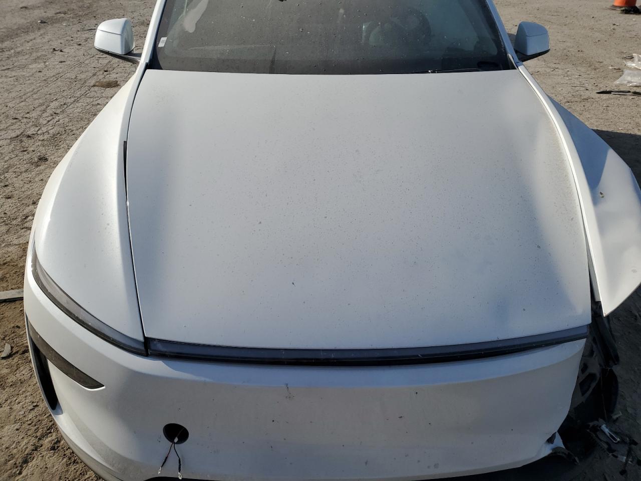 2026 Tesla Model Y VIN: 7SAYGDEE3TF327334 Lot: 84572905