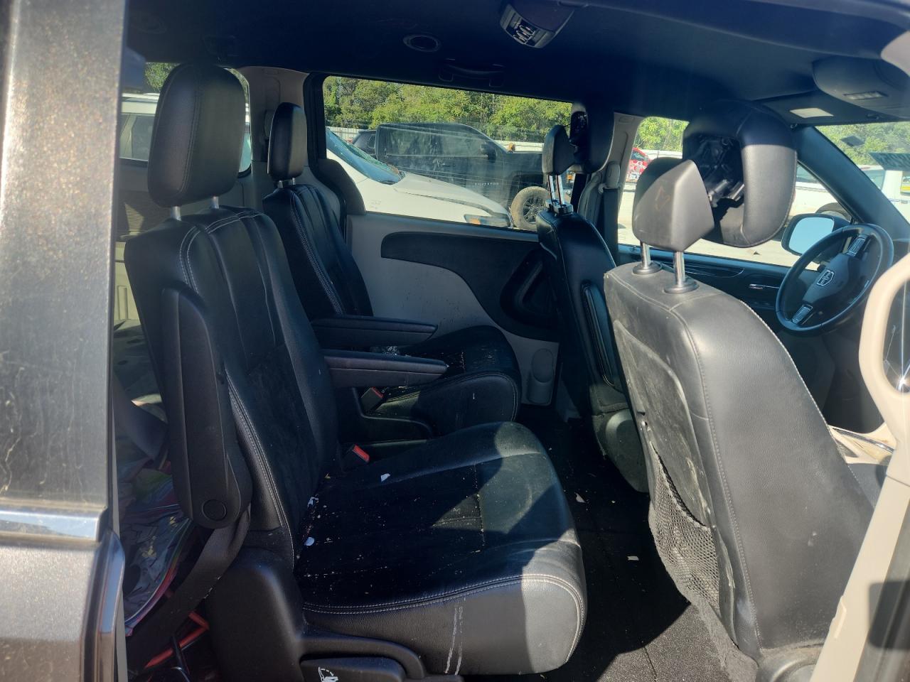 2017 Dodge Grand Caravan Sxt VIN: 2C4RDGCG1HR664385 Lot: 82570825