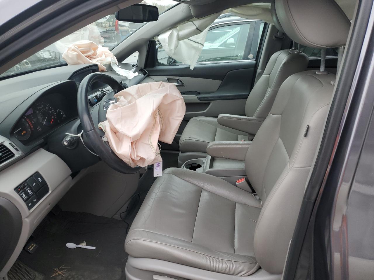 2015 Honda Odyssey Touring VIN: 5FNRL5H99FB043812 Lot: 90597635