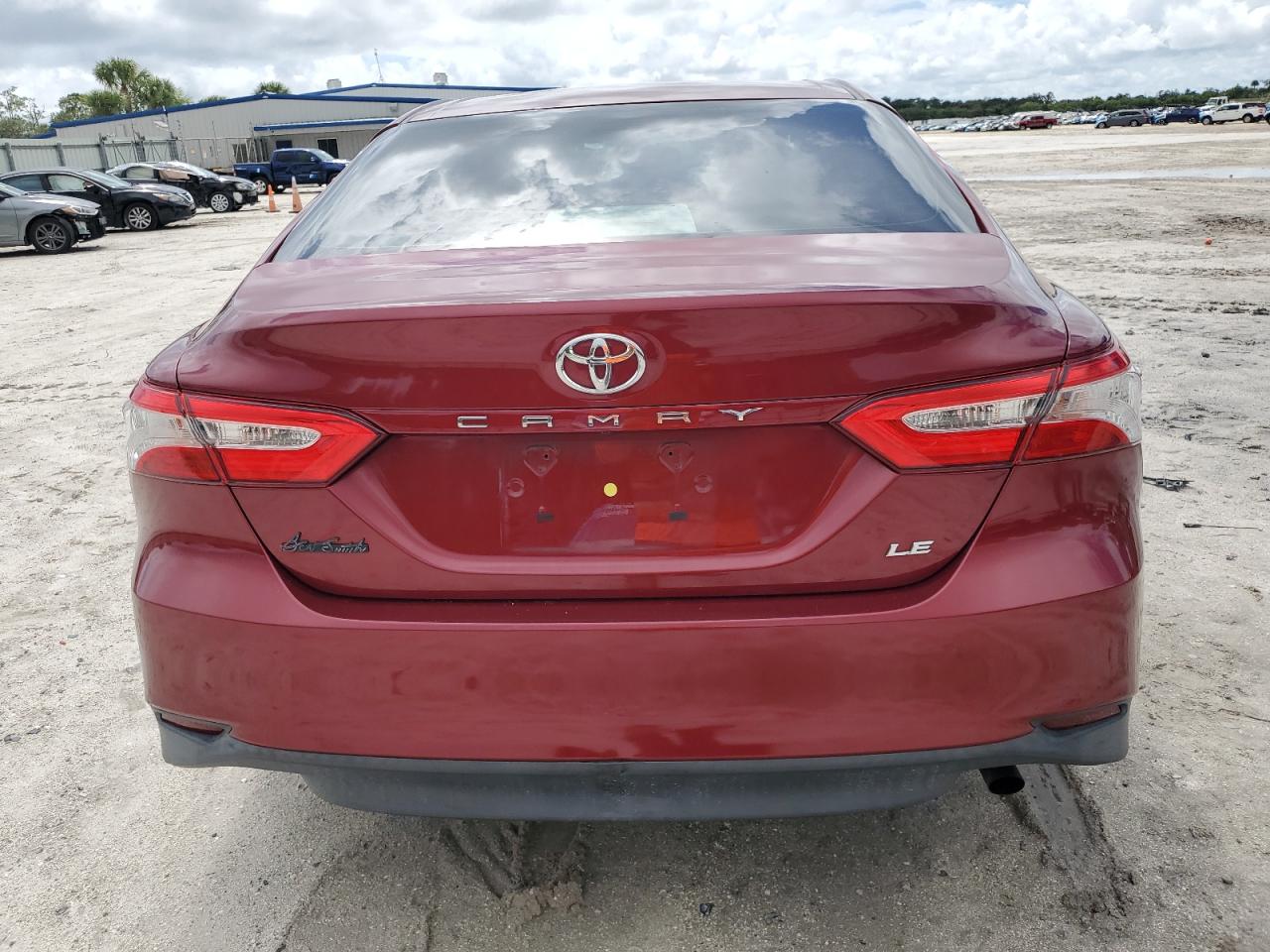 2018 Toyota Camry L VIN: 4T1B11HK9JU592294 Lot: 82234525