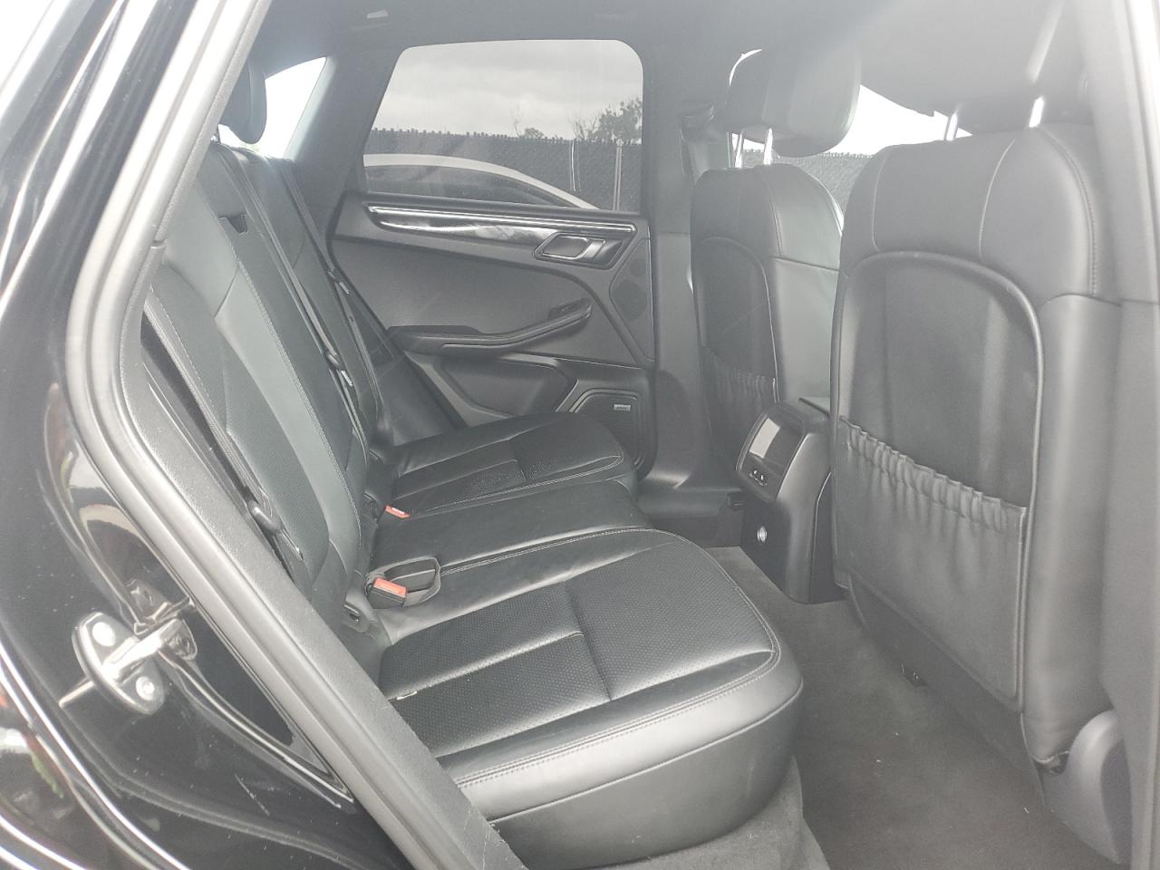 2015 Porsche Macan S VIN: WP1AB2A57FLB58250 Lot: 85576845