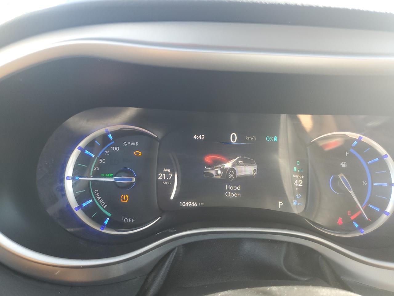 2018 Chrysler Pacifica Hybrid Touring L VIN: 2C4RC1L74JR164419 Lot: 85110825