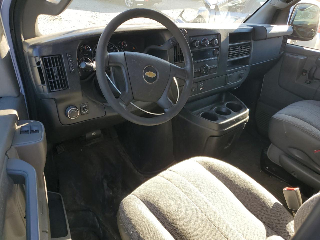 2017 Chevrolet Express G2500 VIN: 1GCWGAFF4H1340247 Lot: 84942565