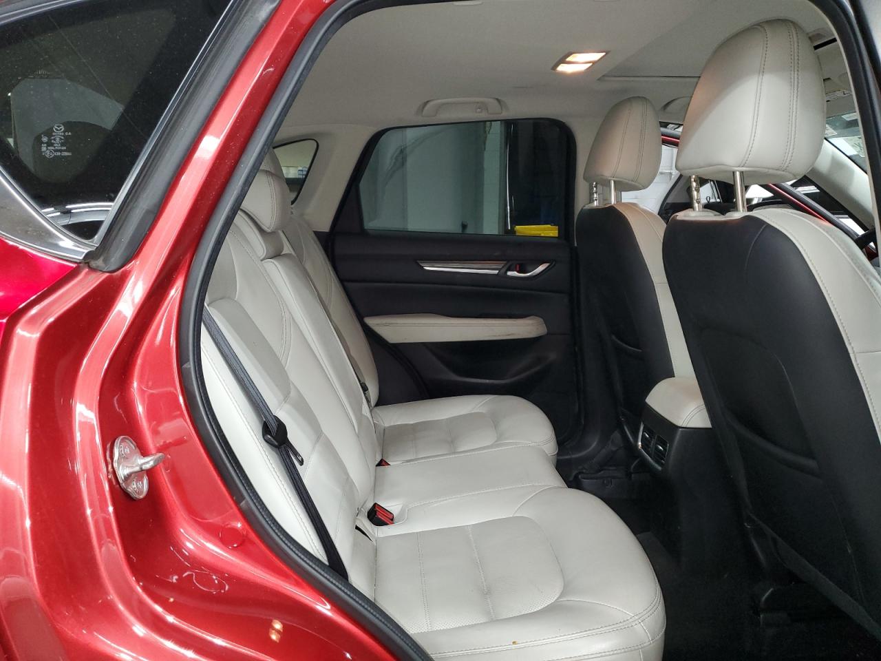 2018 Mazda Cx-5 Grand Touring VIN: JM3KFBDM8J0300295 Lot: 82679295