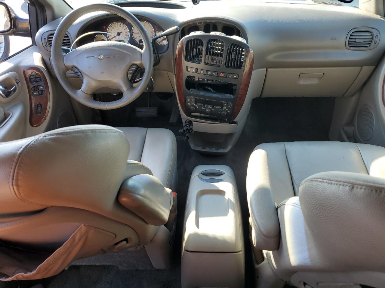 2003 Chrysler Town & Country Limited VIN: 2C8GP64L43R158528 Lot: 90536765