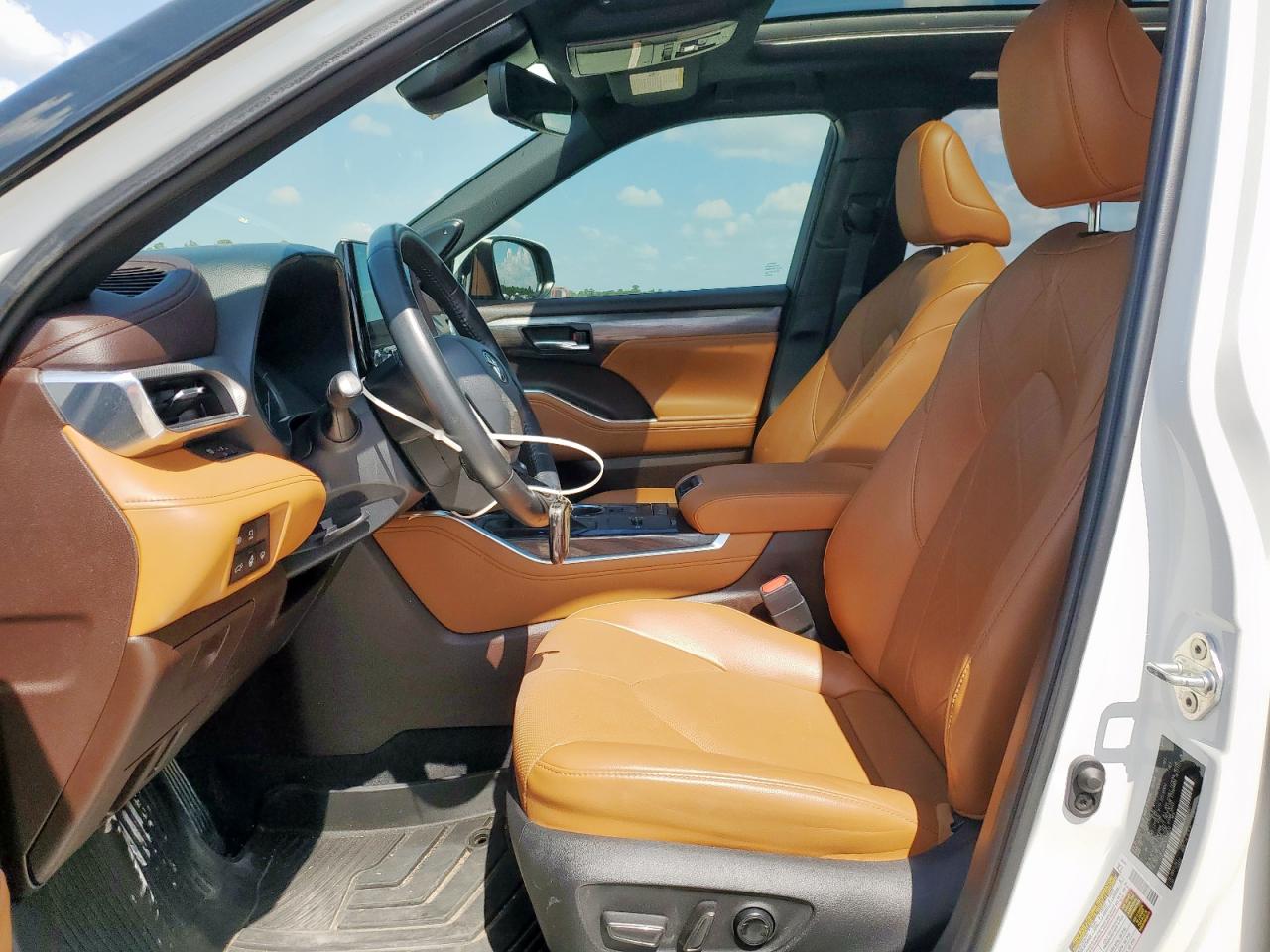 2022 Toyota Highlander Platinum VIN: 5TDFZRAH4NS129520 Lot: 71950065