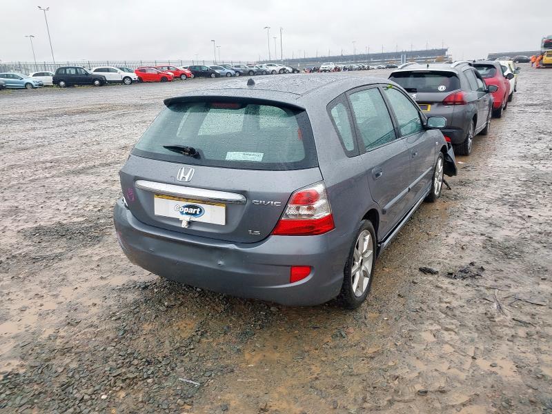 2004 HONDA CIVIC SE 