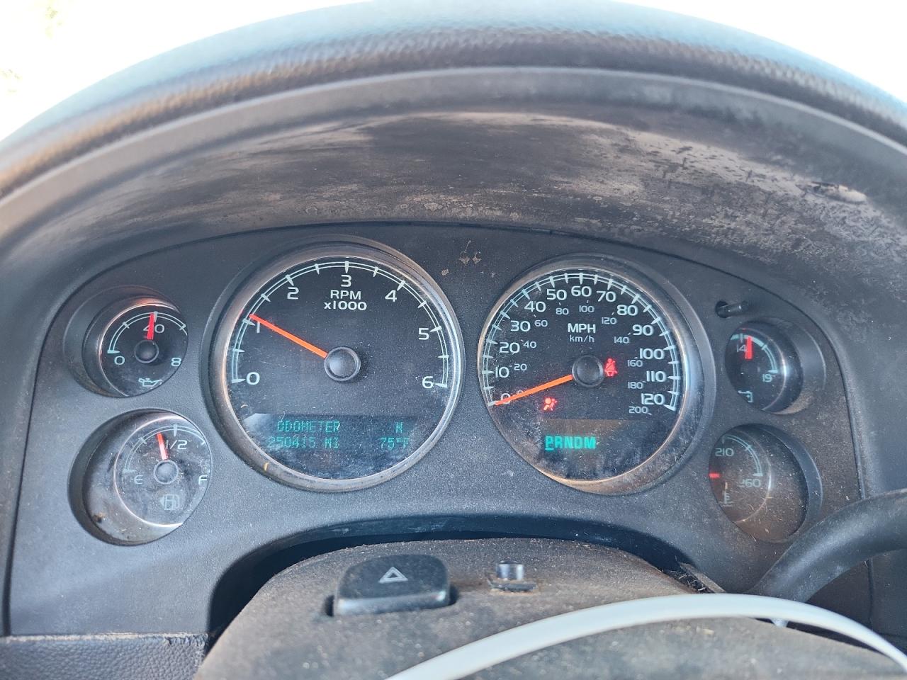 2011 Chevrolet Tahoe C1500 Ls VIN: 1GNSCAE02BR373786 Lot: 82556935