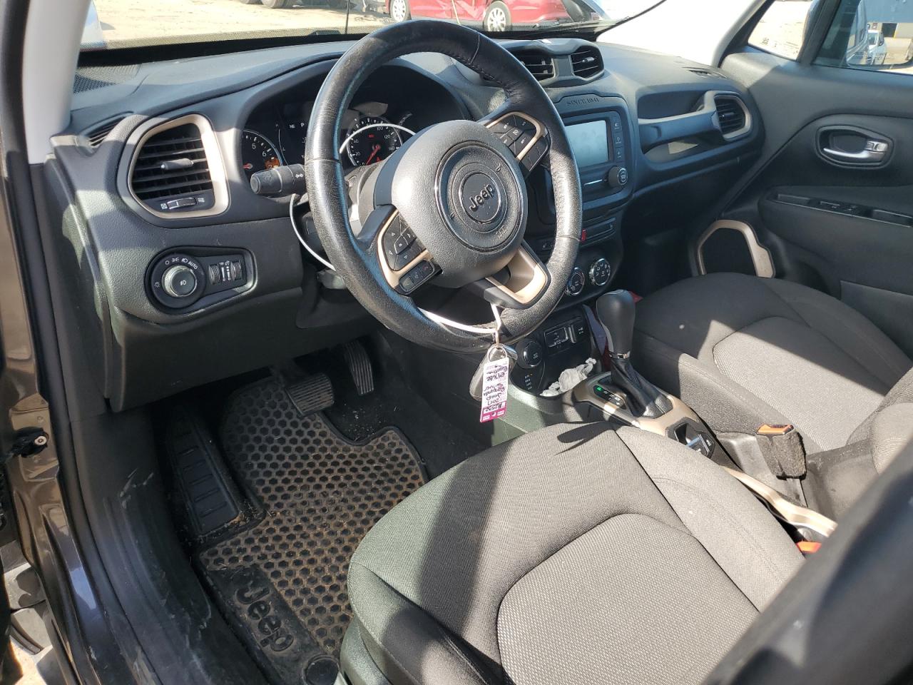 2017 Jeep Renegade Latitude VIN: ZACCJBBBXHPE97682 Lot: 81864445