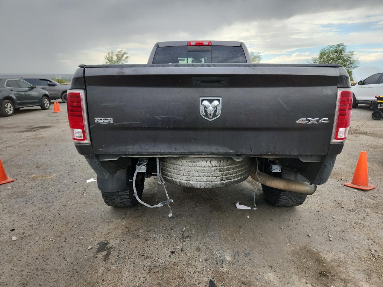 2016 Ram 2500 Laramie VIN: 3C6UR5KL9GG111705 Lot: 86061375