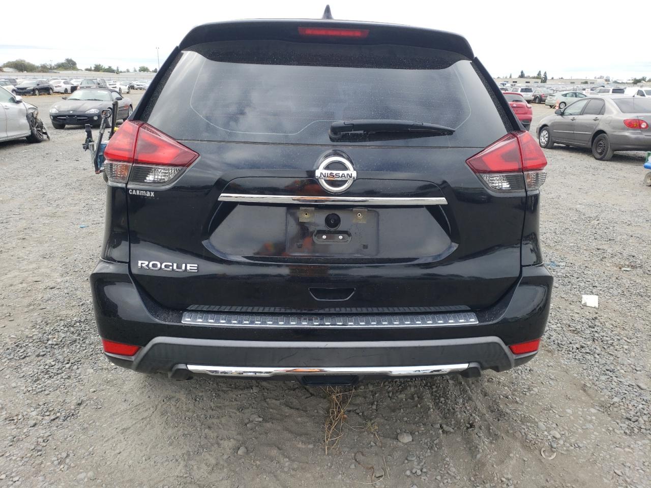 2017 Nissan Rogue S VIN: KNMAT2MT5HP616470 Lot: 81819735