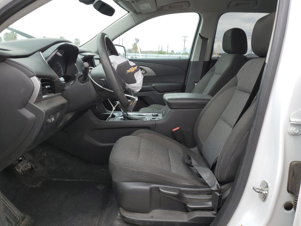 2018 Chevrolet Traverse Ls VIN: 1GNERFKW9JJ133679 Lot: 86501795