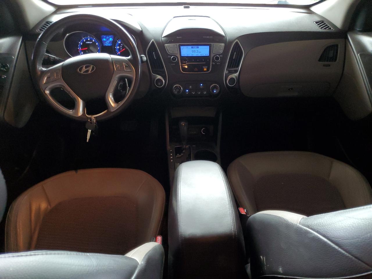 2010 Hyundai Tucson Gls VIN: KM8JUCAC7AU099764 Lot: 85824465