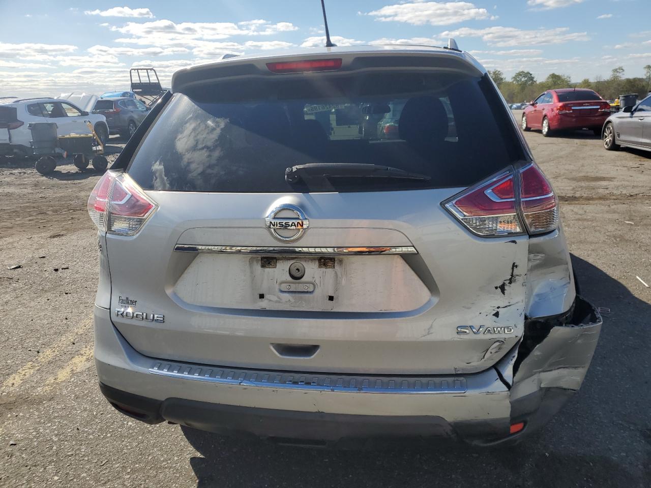2015 Nissan Rogue S VIN: 5N1AT2MV4FC832697 Lot: 82426195