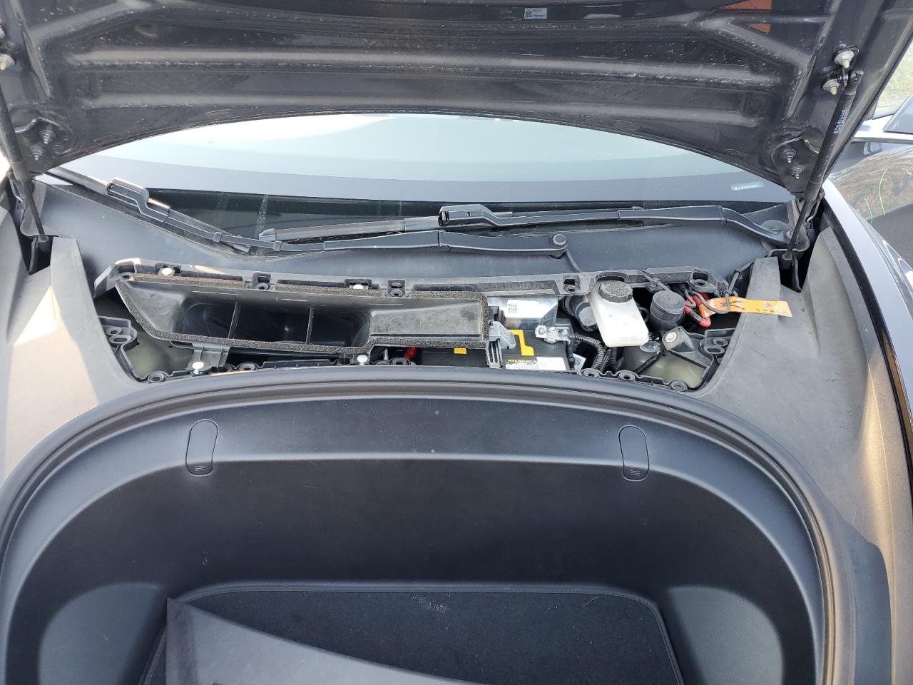 2018 Tesla Model 3 VIN: 5YJ3E1EB8JF183956 Lot: 82280165