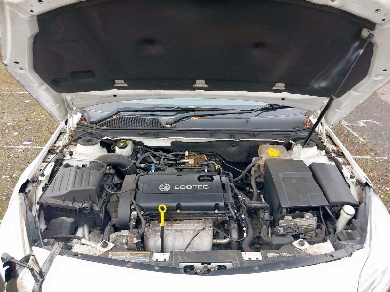 2010 VAUXHALL INSIGNIA 1.8I 16V EXCLUSIV 5DR