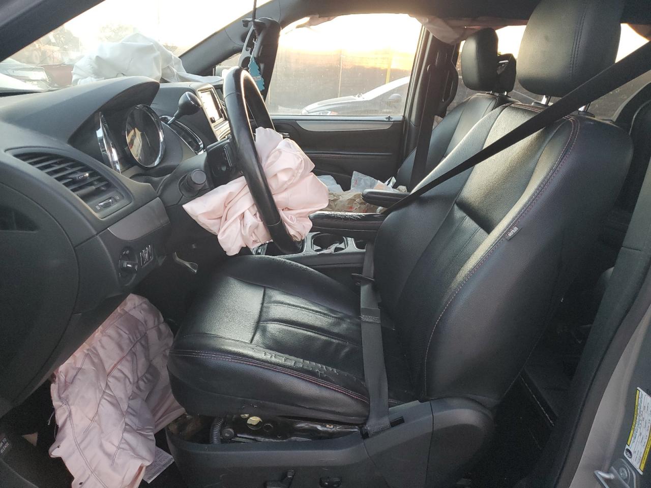 2017 Dodge Grand Caravan Gt VIN: 2C4RDGEG5HR865512 Lot: 82345635