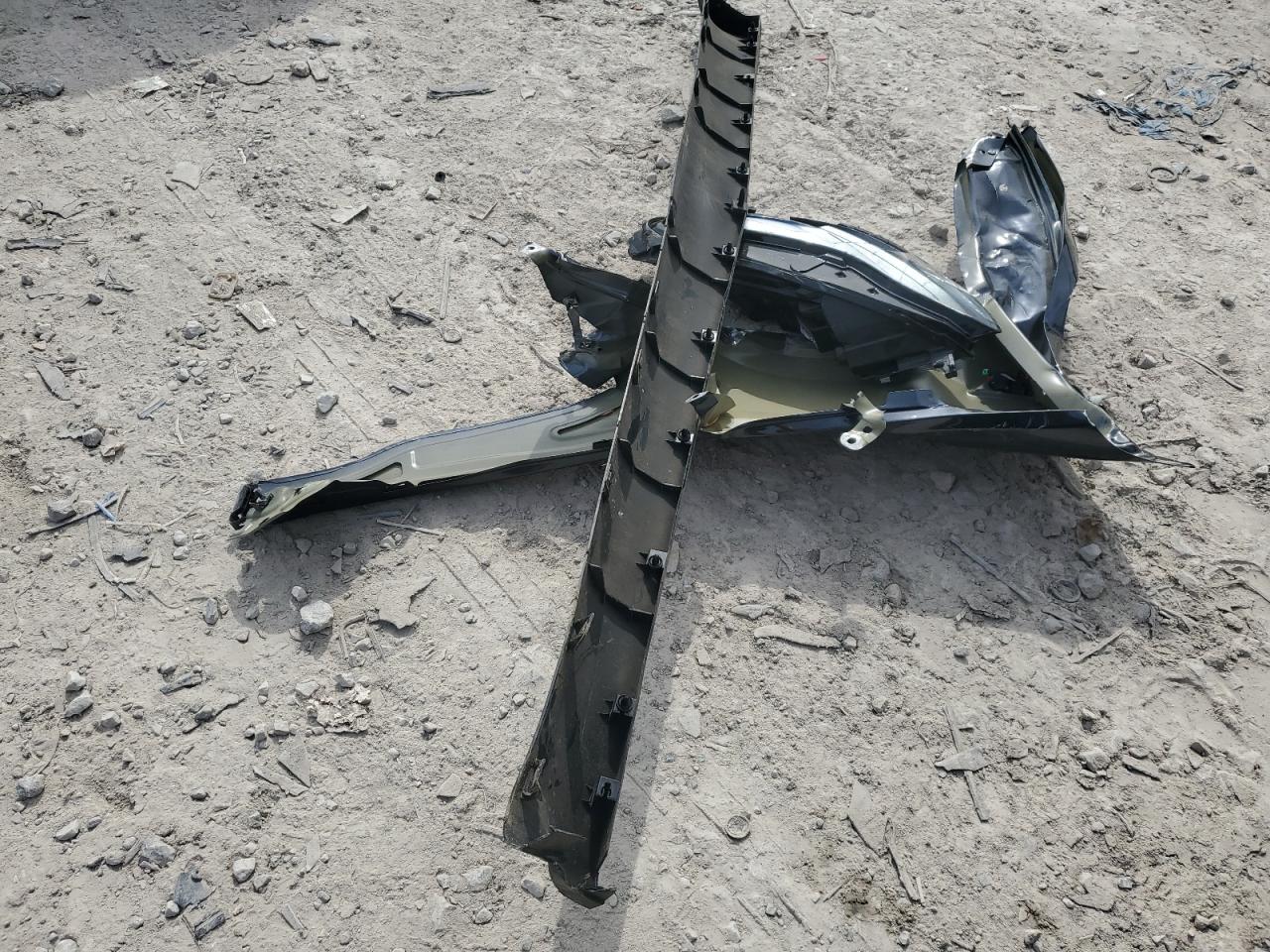 2025 Tesla Model Y VIN: 7SAYGDEF8SA339791 Lot: 89890825