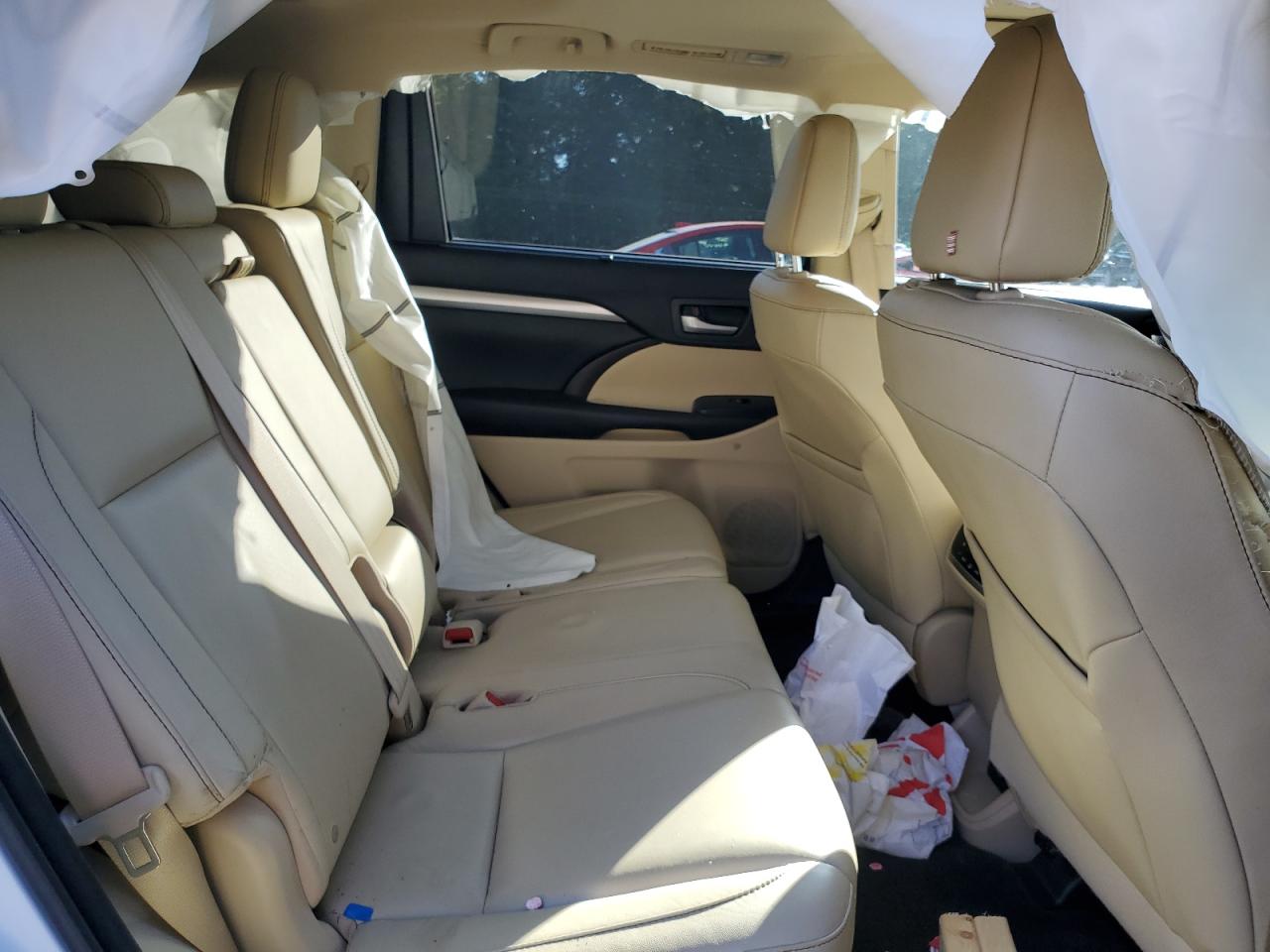 2016 Toyota Highlander Xle VIN: 5TDKKRFH2GS176589 Lot: 84753045