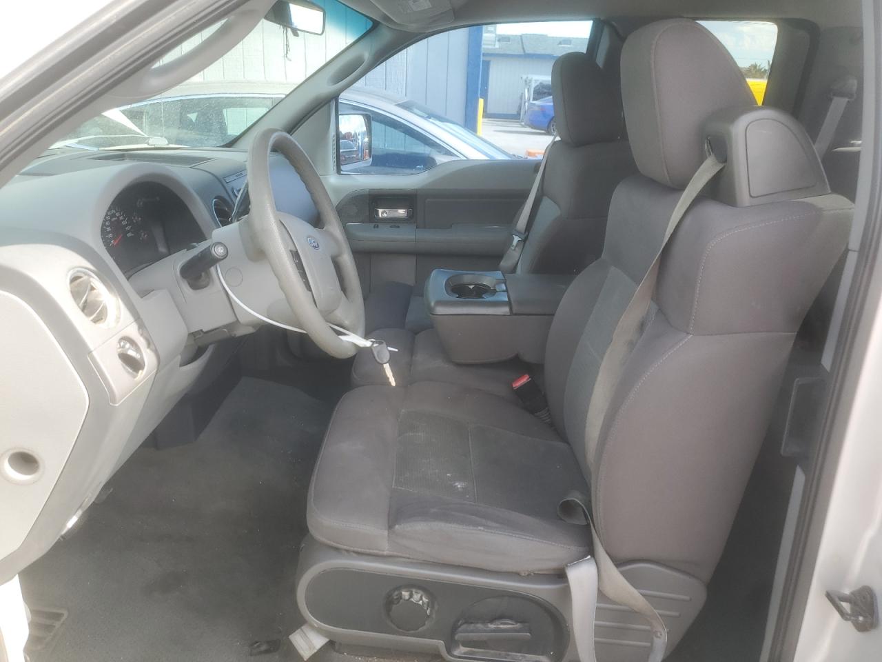 2005 Ford F150 VIN: 1FTRX02W65KB81069 Lot: 82608435