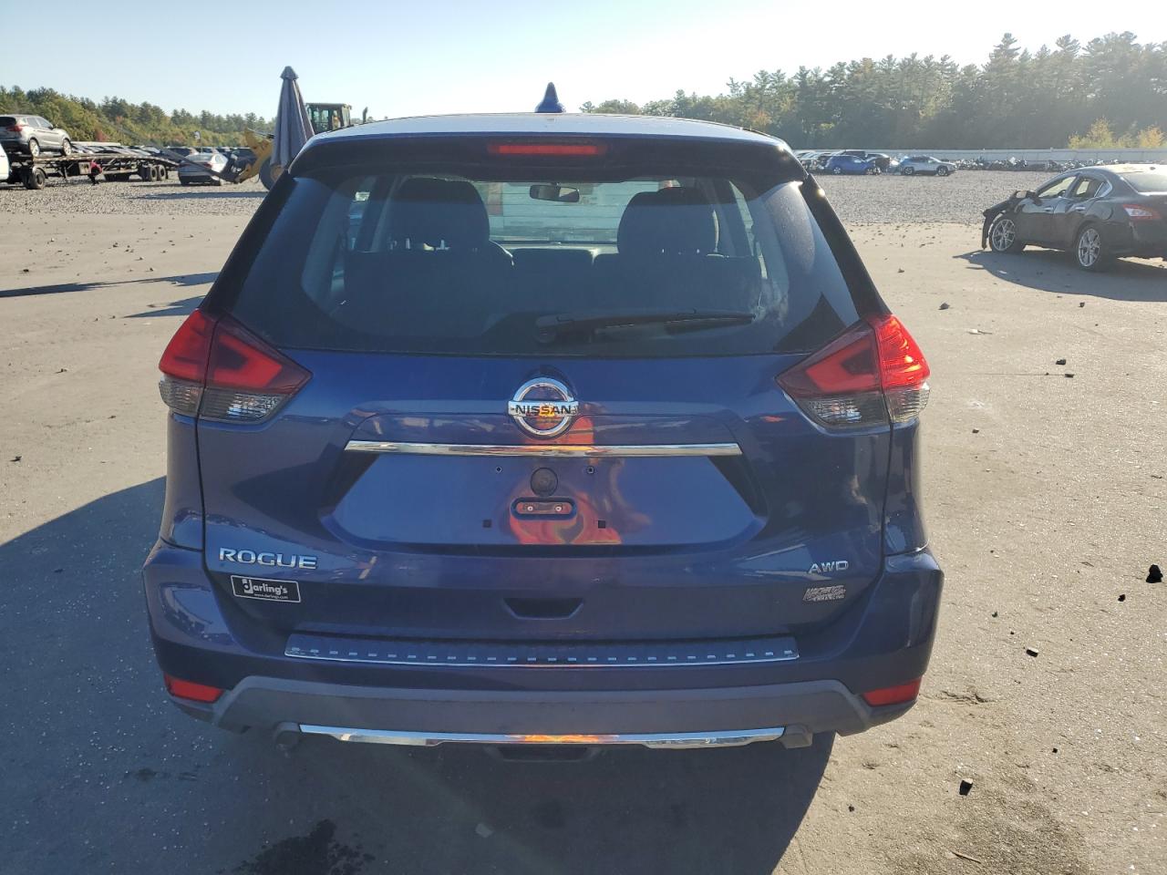 2017 Nissan Rogue S VIN: KNMAT2MV8HP563474 Lot: 84930075