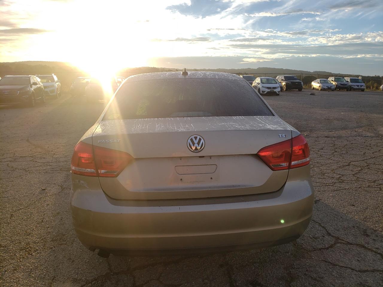 2015 Volkswagen Passat S VIN: 1VWAT7A33FC099043 Lot: 81952785