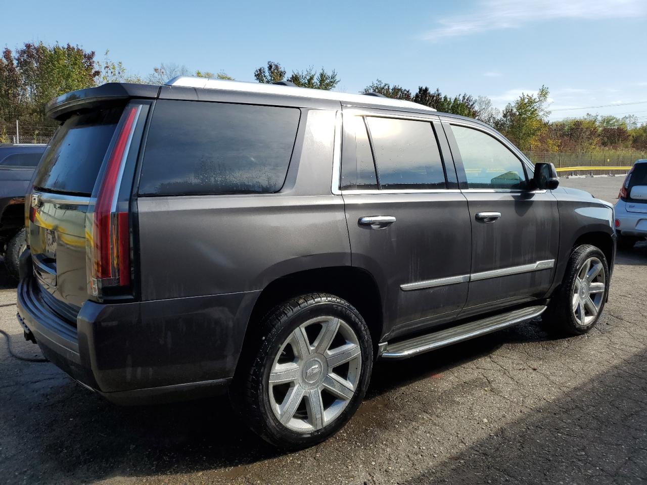 2016 Cadillac Escalade Luxury grey 4dr spor gas 1GYS4BKJ9GR428387 photo #4