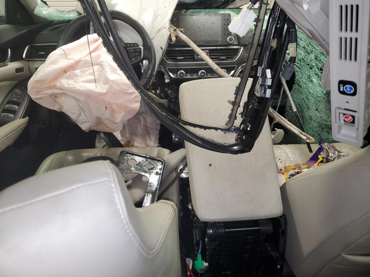 2018 Honda Accord Touring VIN: 1HGCV1F92JA089335 Lot: 84759345