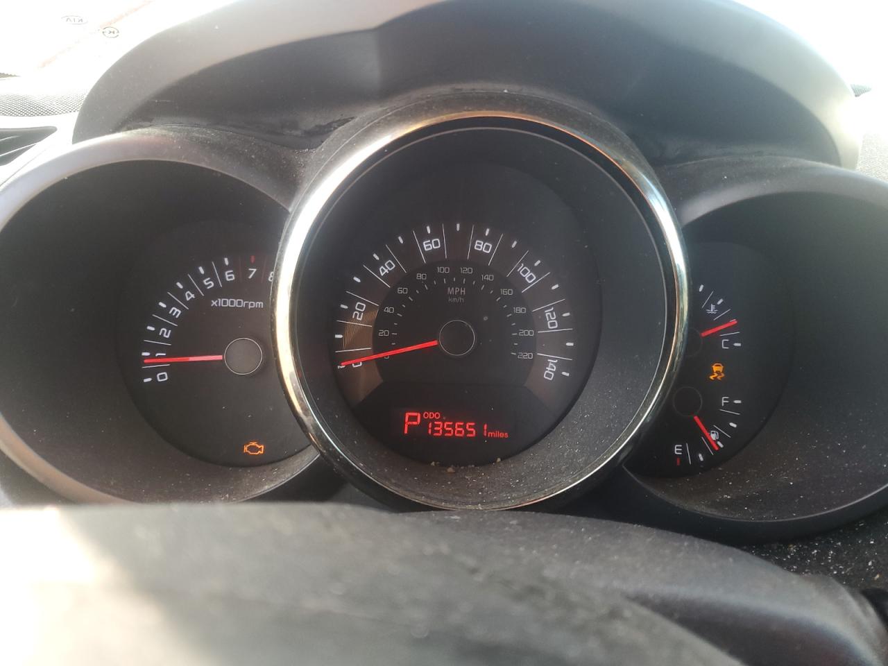 2011 Kia Soul + VIN: KNDJT2A20B7235015 Lot: 86095145