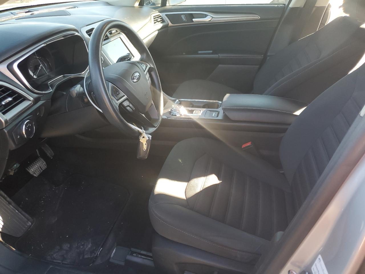 2017 Ford Fusion Se VIN: 3FA6P0HD9HR399487 Lot: 90733005