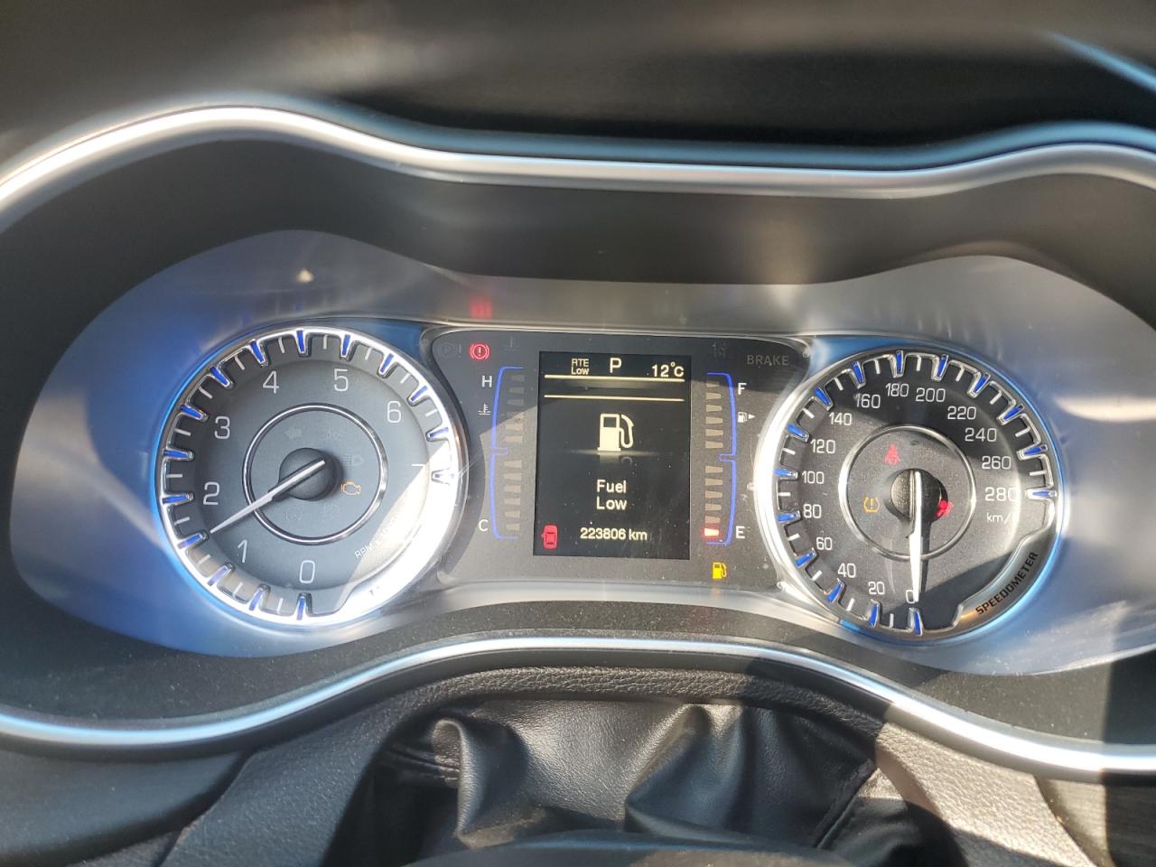 2015 Chrysler 200 Lx VIN: 1C3CCCFB5FN644608 Lot: 84655835