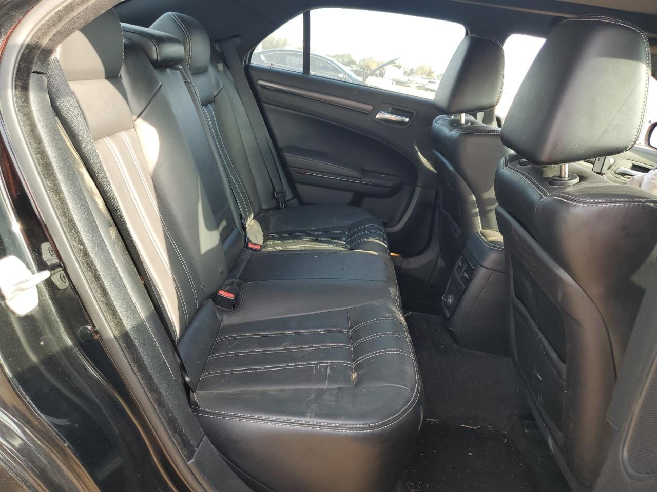 2014 Chrysler 300 S VIN: 2C3CCAGG5EH374401 Lot: 85901575