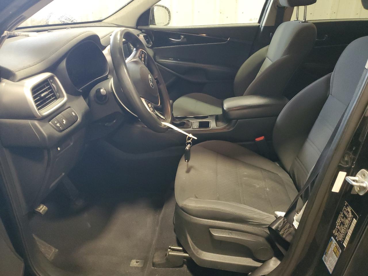 2019 Kia Sorento L VIN: 5XYPG4A30KG562679 Lot: 85960885