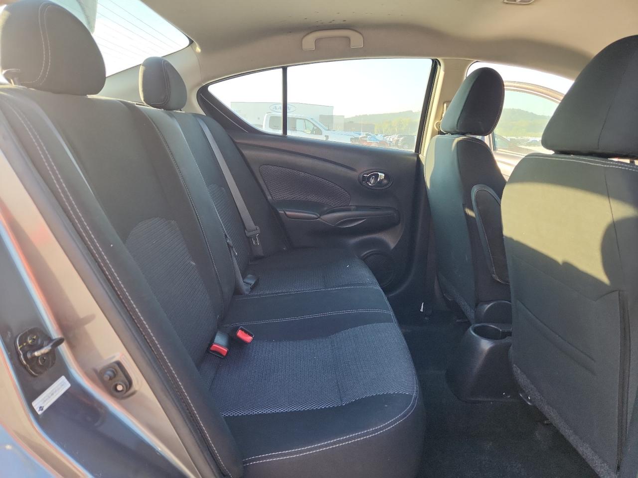 2019 Nissan Versa S VIN: 3N1CN7AP5KL811921 Lot: 81926965