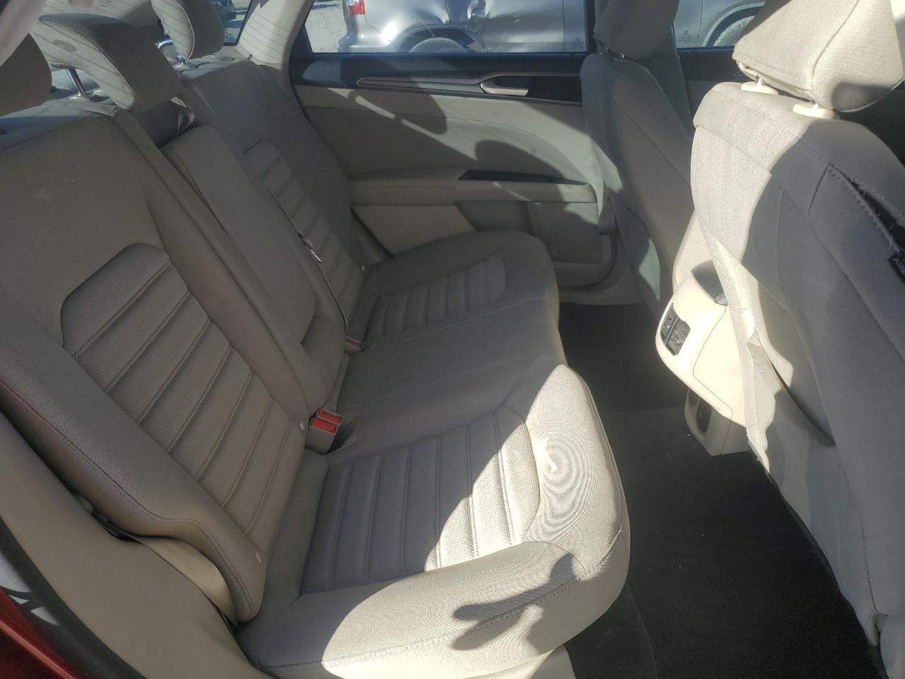 2018 Ford Fusion Se Hybrid VIN: 3FA6P0LU6JR193735 Lot: 89622475