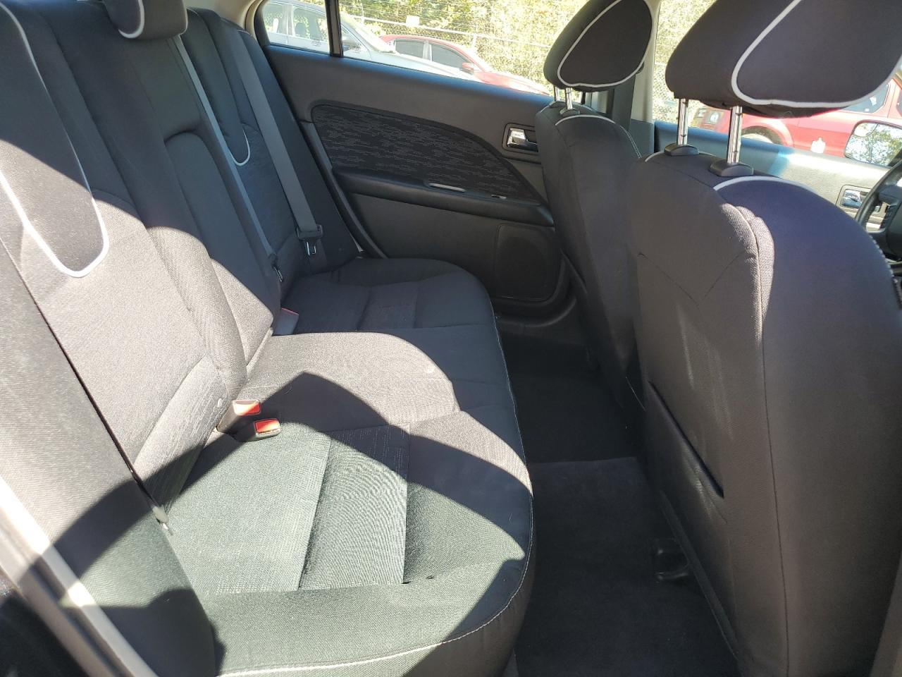 2011 Ford Fusion Se VIN: 3FAHP0HA3BR138037 Lot: 81952825