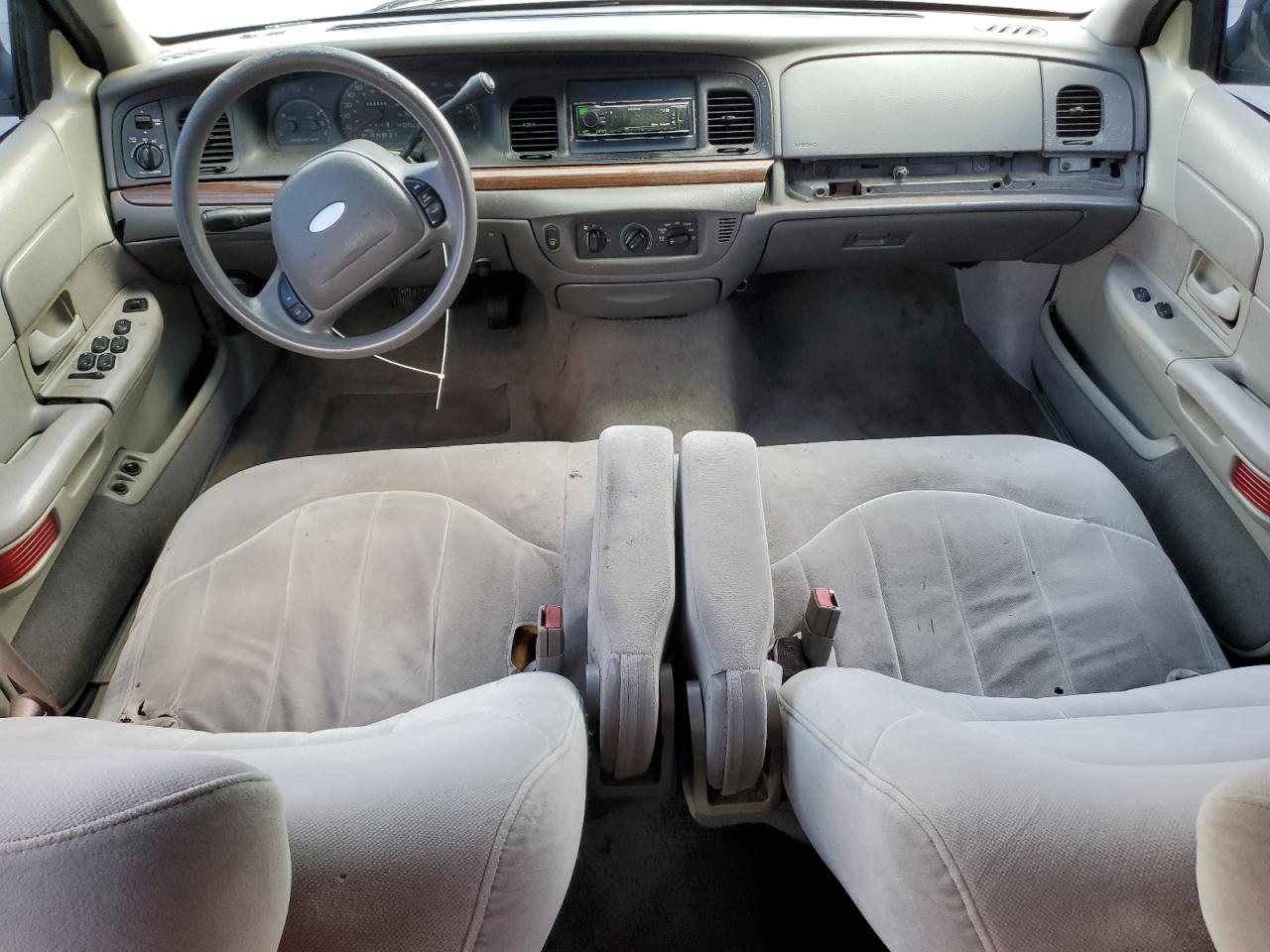 2002 Ford Crown Victoria VIN: 2FAFP73W92X106441 Lot: 85307875