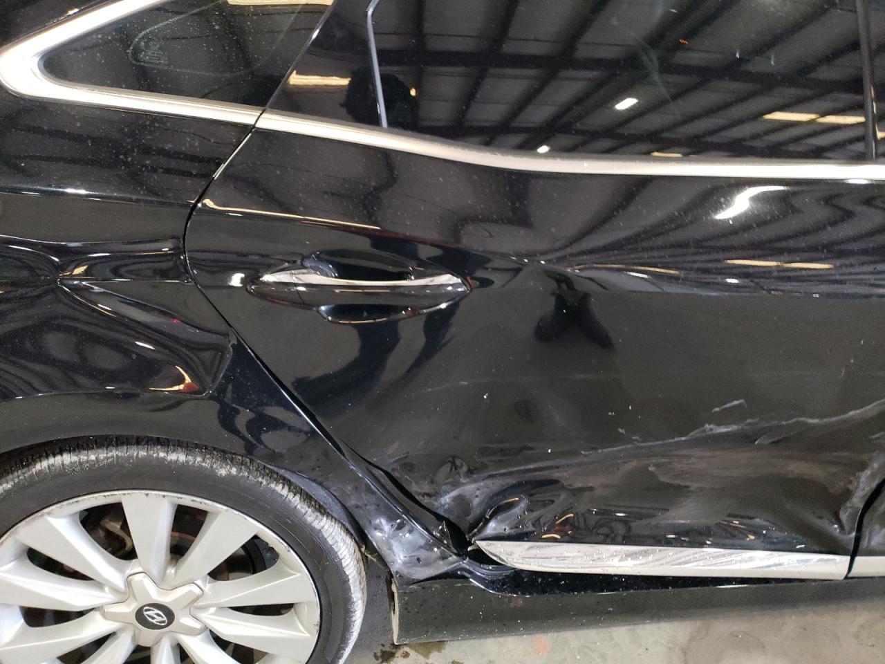 2017 Hyundai Azera Limited VIN: KMHFH4JG3HA583140 Lot: 86318055