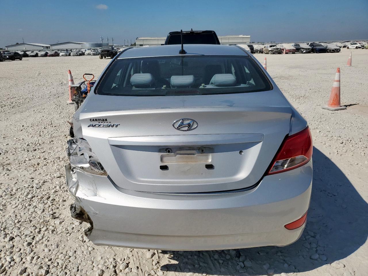 2015 Hyundai Accent Gls VIN: KMHCT4AE0FU928202 Lot: 85945195