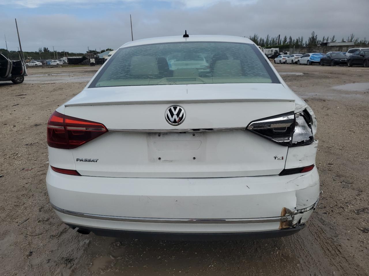 2017 Volkswagen Passat S VIN: 1VWAT7A36HC042726 Lot: 82359415