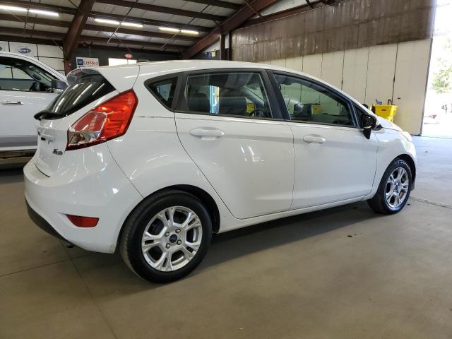 Hatchbacks FORD FIESTA 2015 White