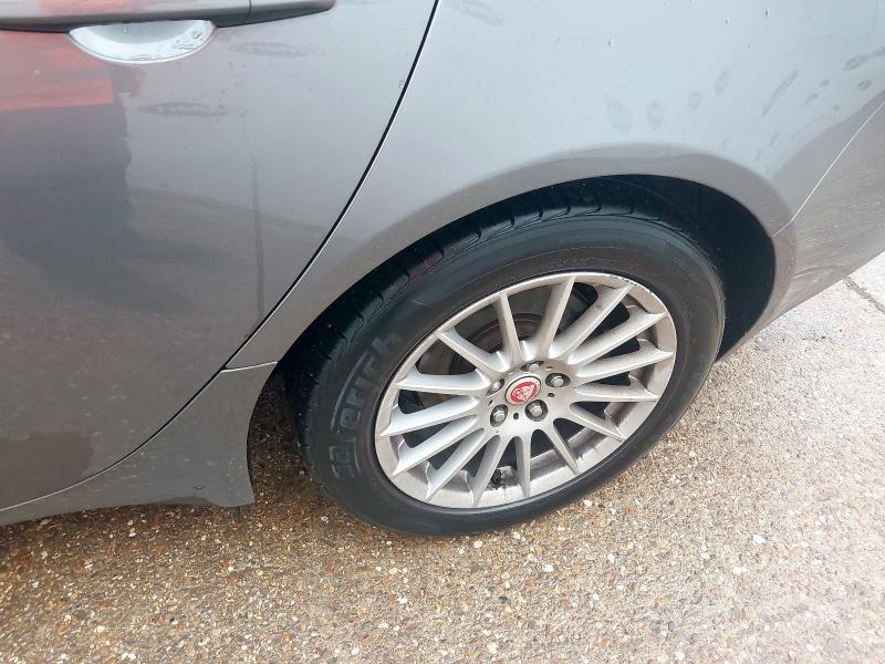 2017 JAGUAR XF 2.0D PRESTIGE 4DR