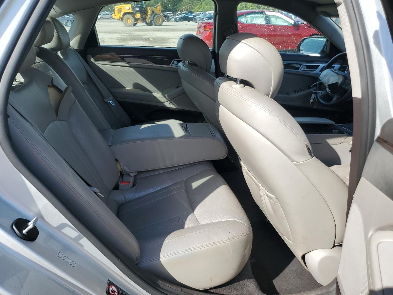 2016 Hyundai Genesis 3.8L VIN: KMHGN4JE7GU113265 Lot: 85691525