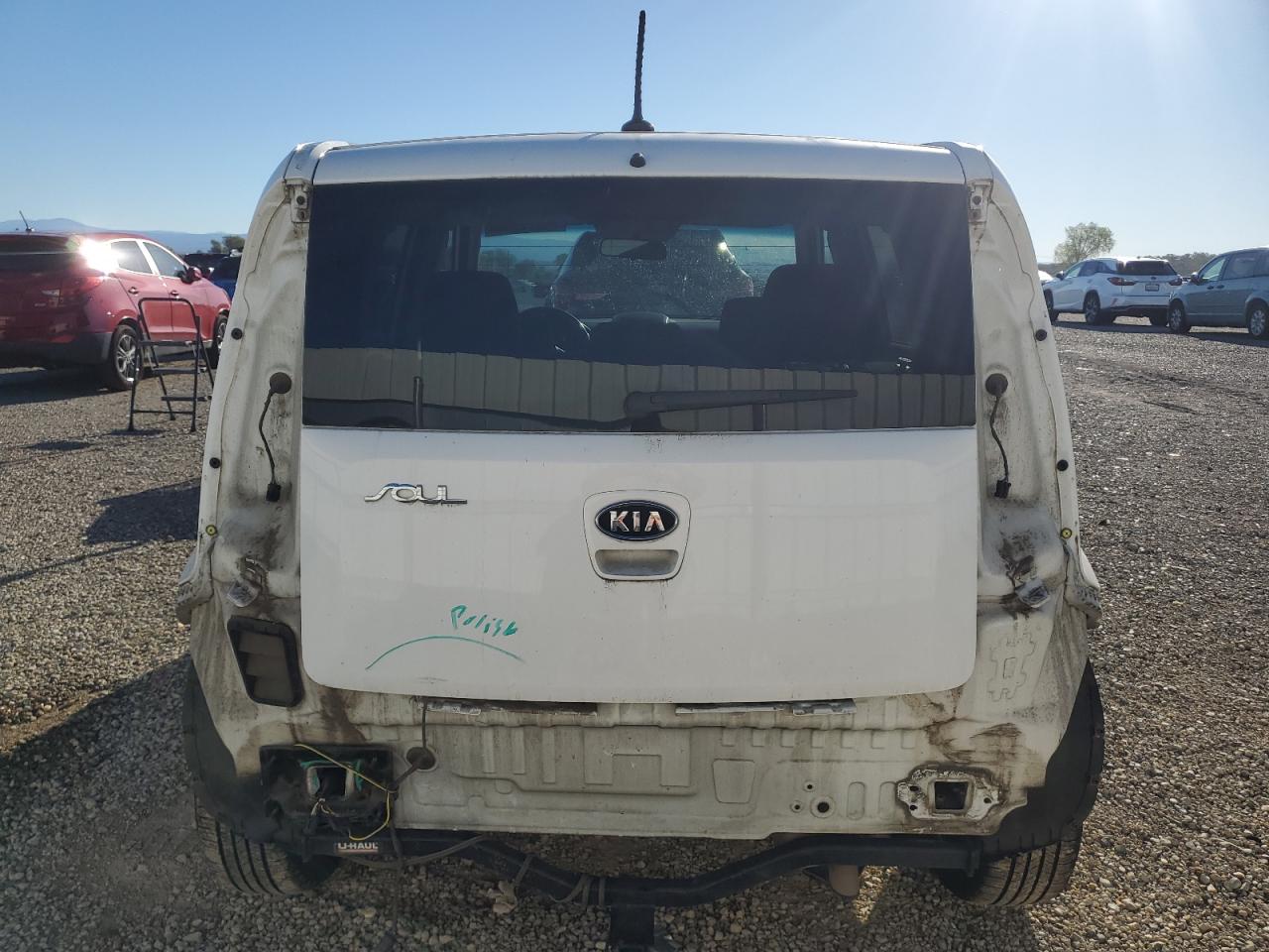 2011 Kia Soul + VIN: KNDJT2A20B7717578 Lot: 82250055