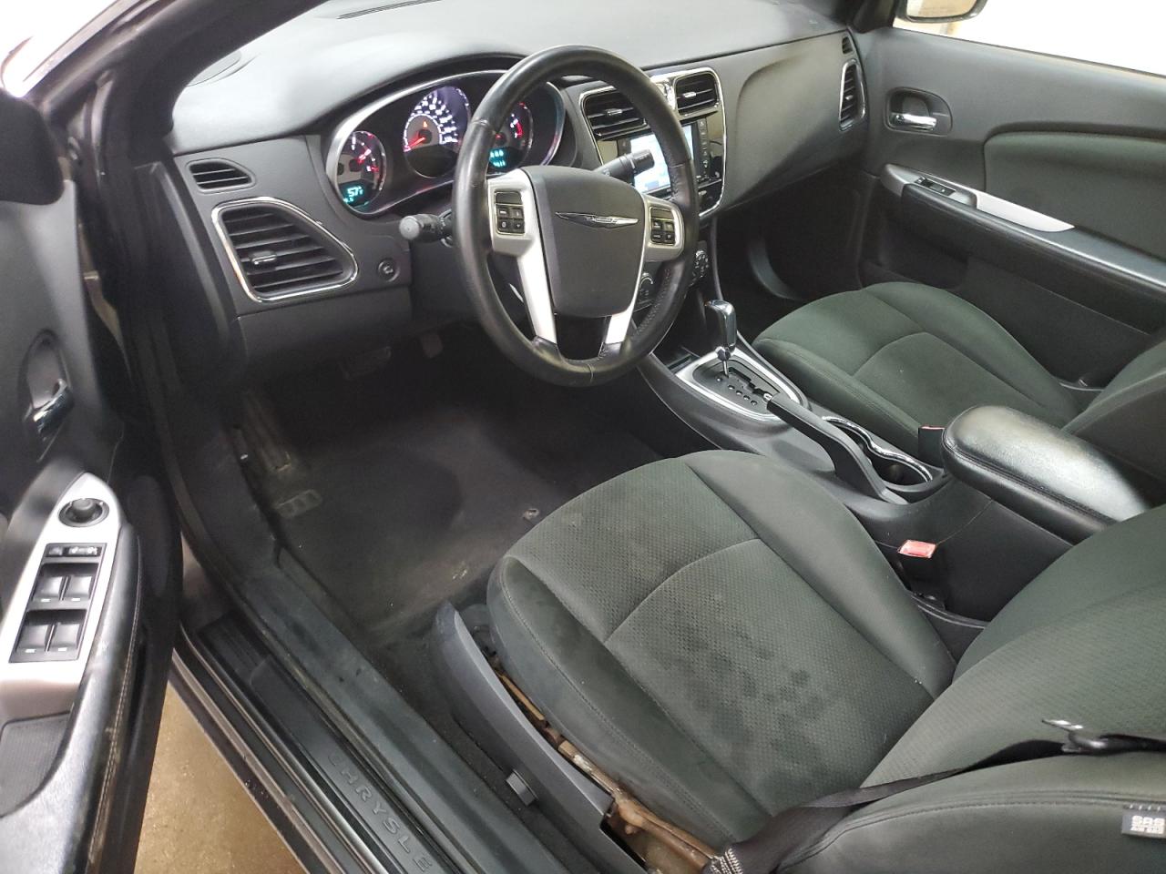 2011 Chrysler 200 Touring VIN: 1C3BC2EGXBN616218 Lot: 84971555