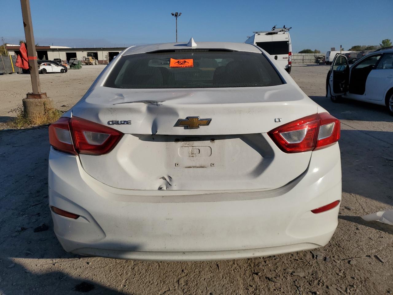 2018 Chevrolet Cruze Lt VIN: 1G1BE5SM7J7109354 Lot: 86509505