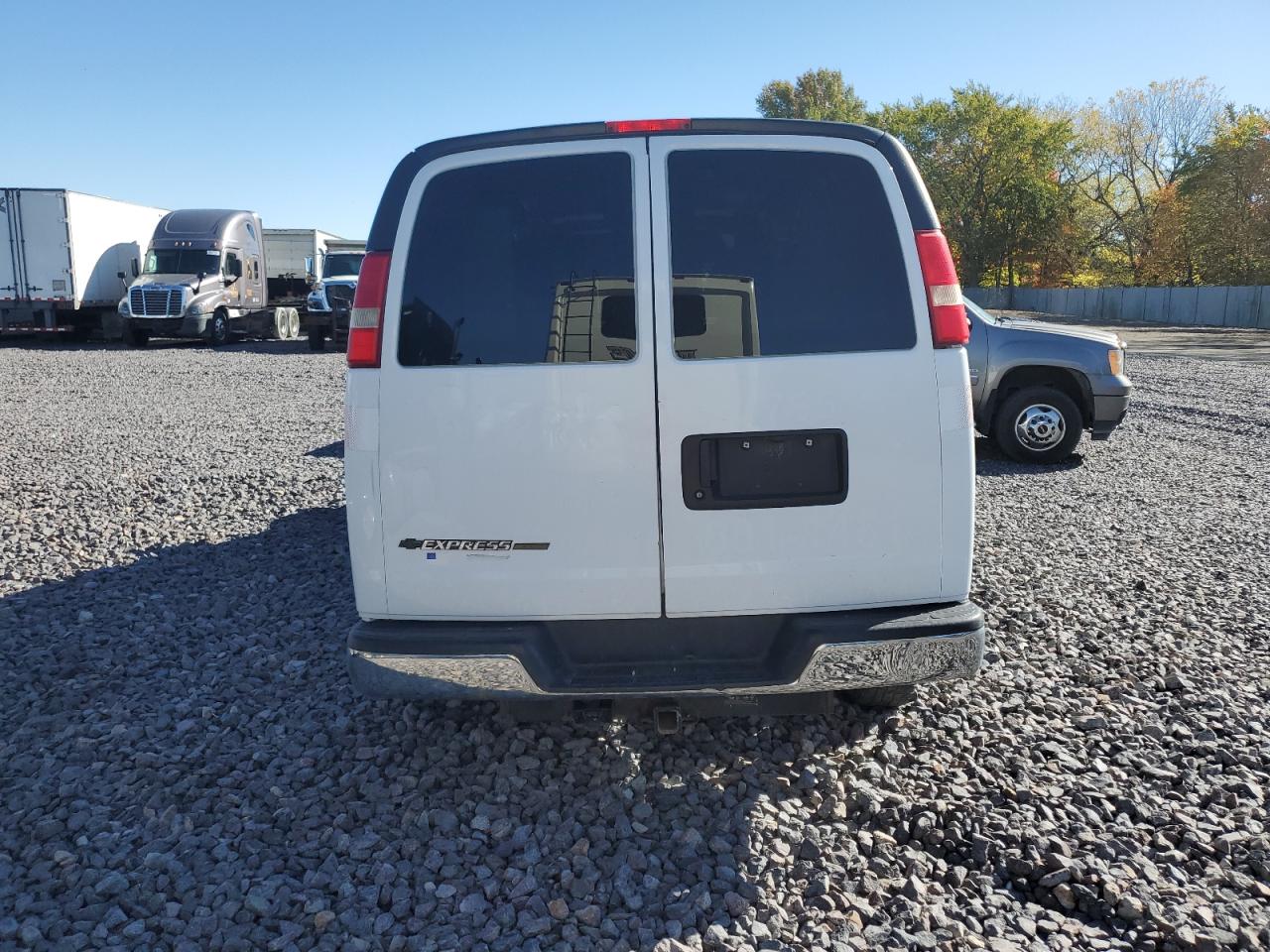 2014 Chevrolet Express G2500 VIN: 1GCWGFCG2E1207637 Lot: 82378605