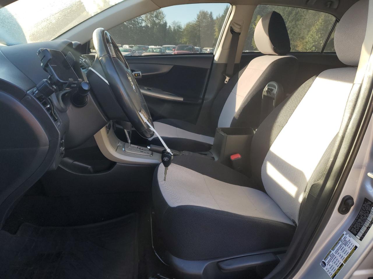 2010 Toyota Corolla Base VIN: 2T1BU4EE9AC261093 Lot: 82496435